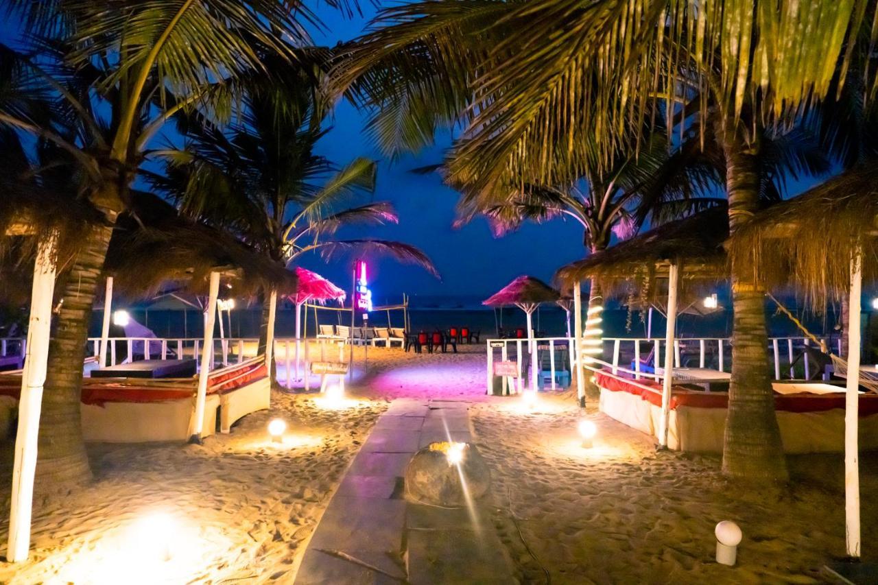 Village Susegat Beach Resort Morjim Εξωτερικό φωτογραφία